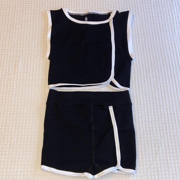 NEW! FREE PEOPLE MOVEMENT Parisienne Colorblock Set L/XL Black White Top Shorts - Picture 7 of 17
